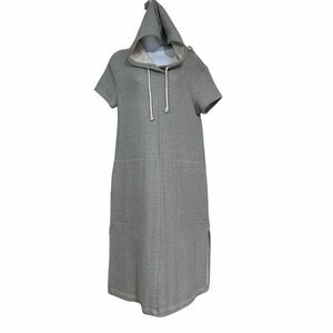 StitchDrop Gray Hooded Sweater Dress Size Small Short Sleeve Pockets   A cozy kn